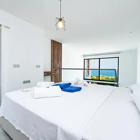 Idyll Homes *