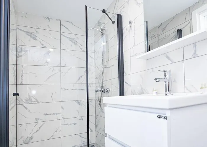 Idyll Homes アパート